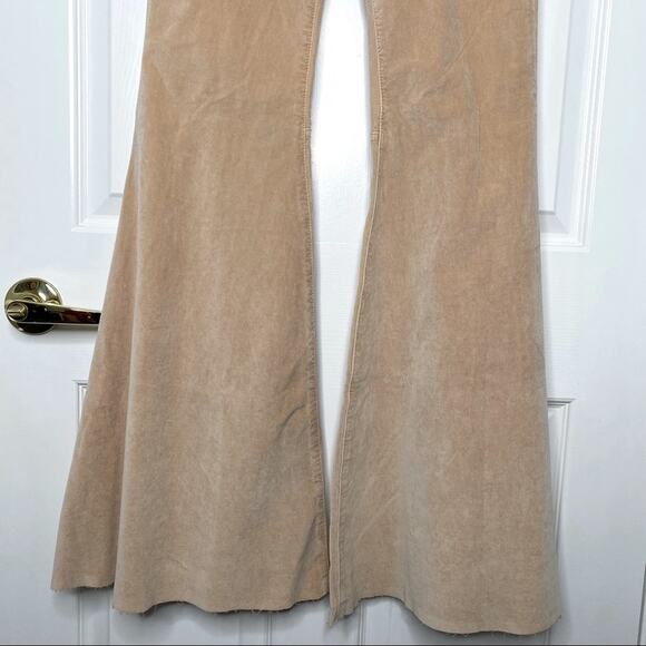 FREE PEOPLE Womens Velvet Bellbottom Super Flare Pants Peach Beige Size 26 - Picture 6 of 8